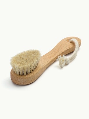 FACIAL BRUSH ·